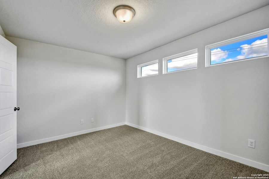 Spacious, unfurnished interior of a new home in Willowbrook, New Braunfels (Image 22).