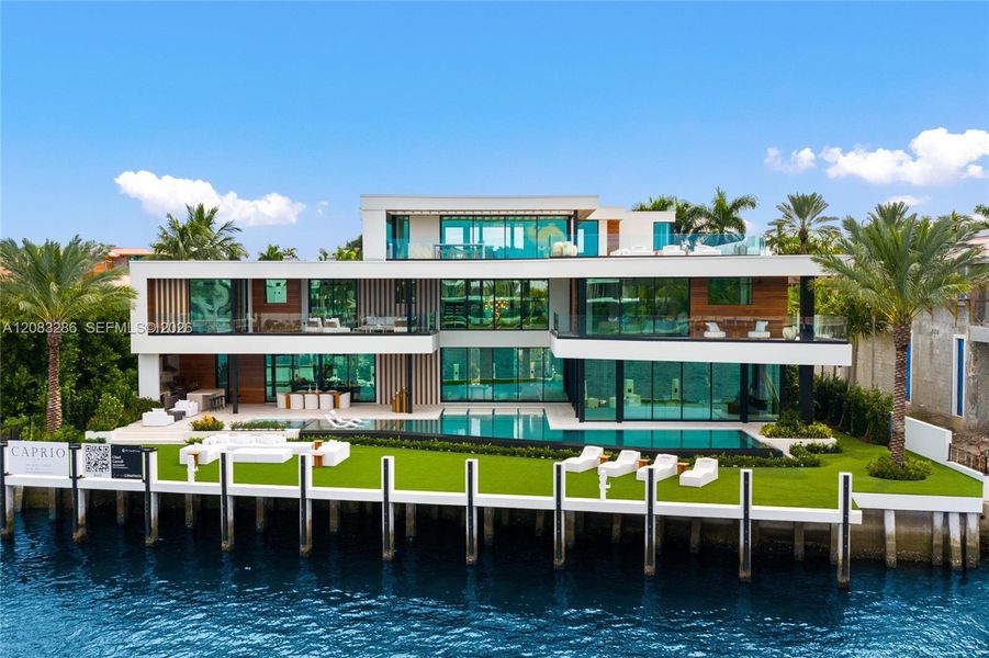 Condo located in Fort Lauderdale, FL showcasing its design and architecture (Image 4). Condo located in Fort Lauderdale, FL showcasing its design and architecture (Image 4).