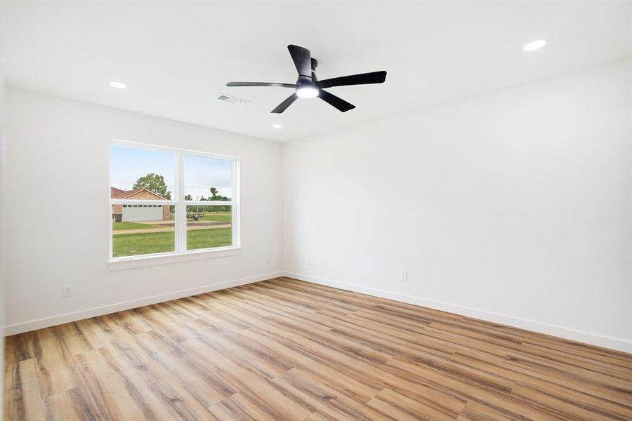 Spacious, unfurnished interior of a new home in , Powderly (Image 9). Spacious, unfurnished interior of a new home in , Powderly (Image 9).