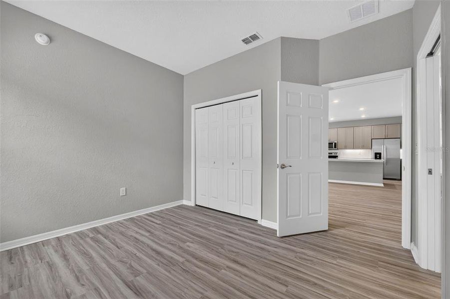 Spacious, unfurnished interior of a new home in , Davenport (Image 57).