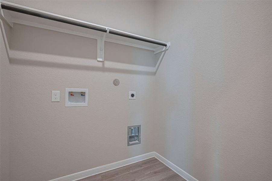 Spacious, unfurnished interior of a new home in La Segarra, Brookshire (Image 39).