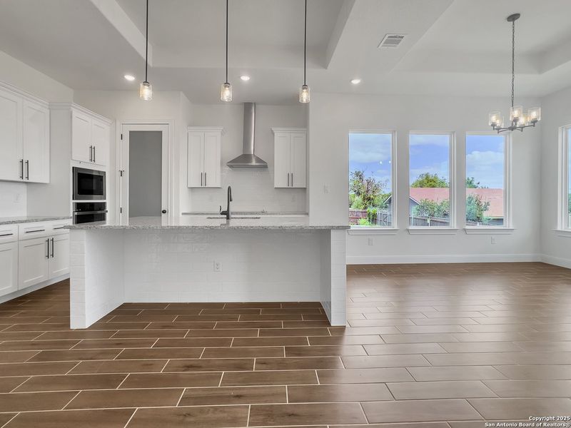 Furnished interior view inside a new home in , Blanco (Image 11).