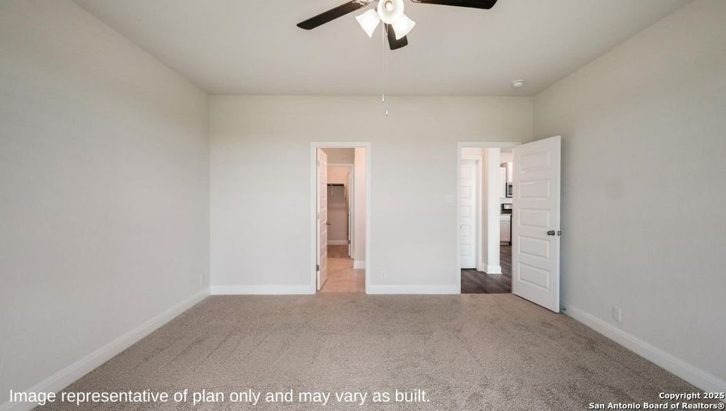 Spacious, unfurnished interior of a new home in Brookstone Creek, San Antonio (Image 14).
