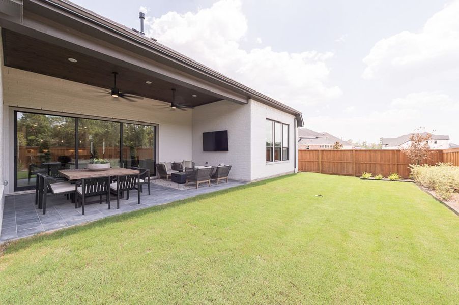 Representative exterior details of a home built from the Carignan by Tri Pointe Homes in Legacy Grove, Montgomery (Image 28).
