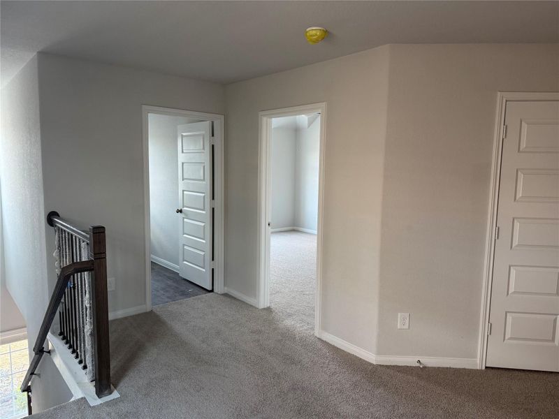 Spacious, unfurnished interior of a new home in River's Edge, Conroe (Image 22).