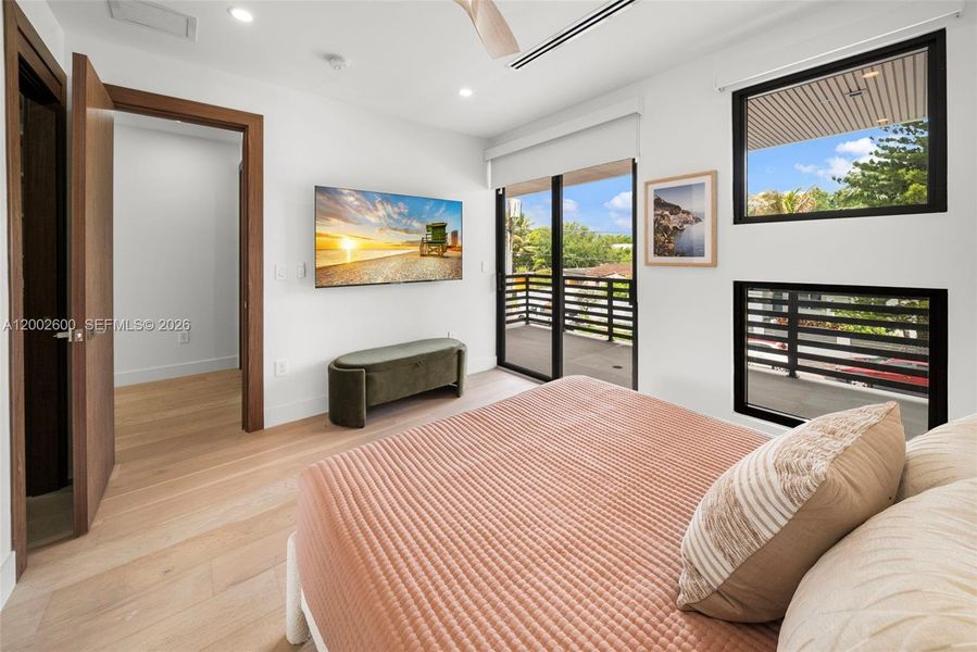 Furnished interior view inside a new home in , Miami (Image 46).