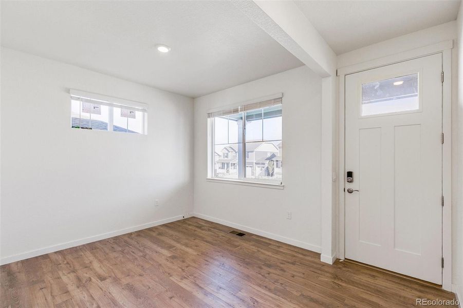 Spacious, unfurnished interior of a new home in Silver Peaks, Lochbuie (Image 12). Spacious, unfurnished interior of a new home in Silver Peaks, Lochbuie (Image 12).