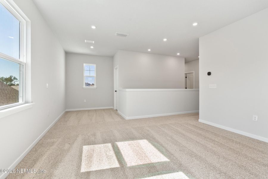 Spacious, unfurnished interior of a new home in Seminole Palms, Palm Coast (Image 17).