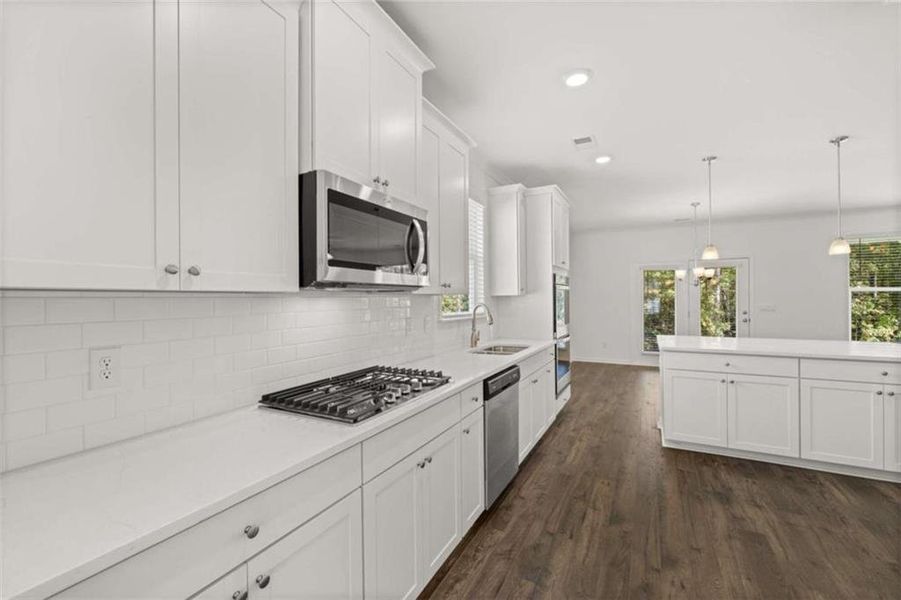 Furnished interior view inside a new home in Water Oak Estates, Lawrenceville (Image 9). Furnished interior view inside a new home in Water Oak Estates, Lawrenceville (Image 9).