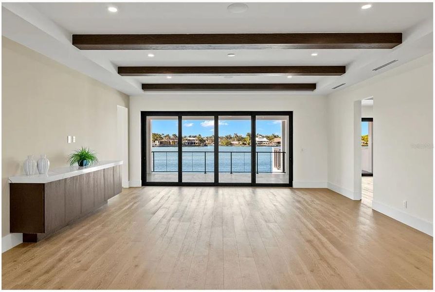 Spacious, unfurnished interior of a new home in , Windermere (Image 14).