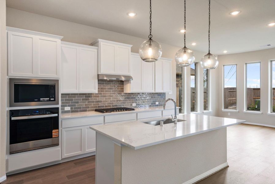 Furnished interior view inside a new home in Valencia, Manvel (Image 12).