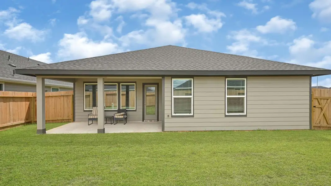 Exterior details and patio area of a home in Tamarron, Fulshear (Image 3).