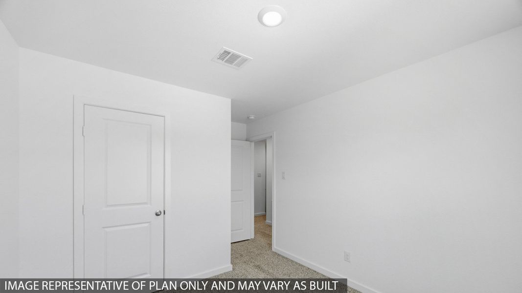 Spacious, unfurnished interior of a new home in Baron Village, Conroe (Image 12).