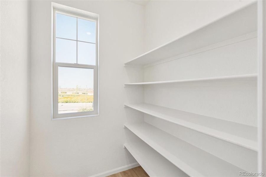 Spacious, unfurnished interior of a new home in , Aurora (Image 21).