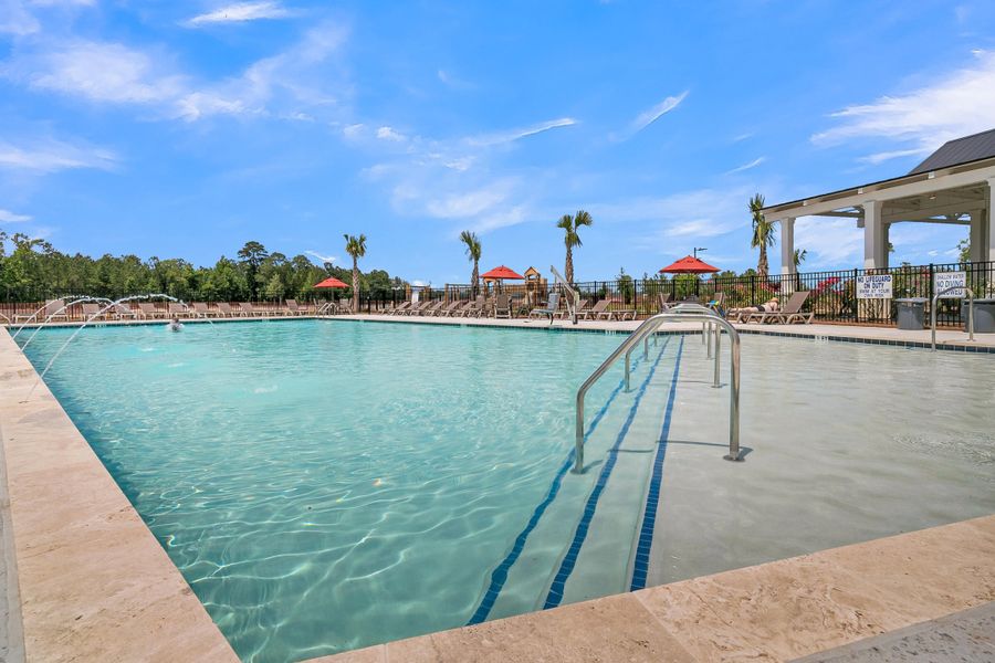 Community amenities in , Summerville (Image 35).