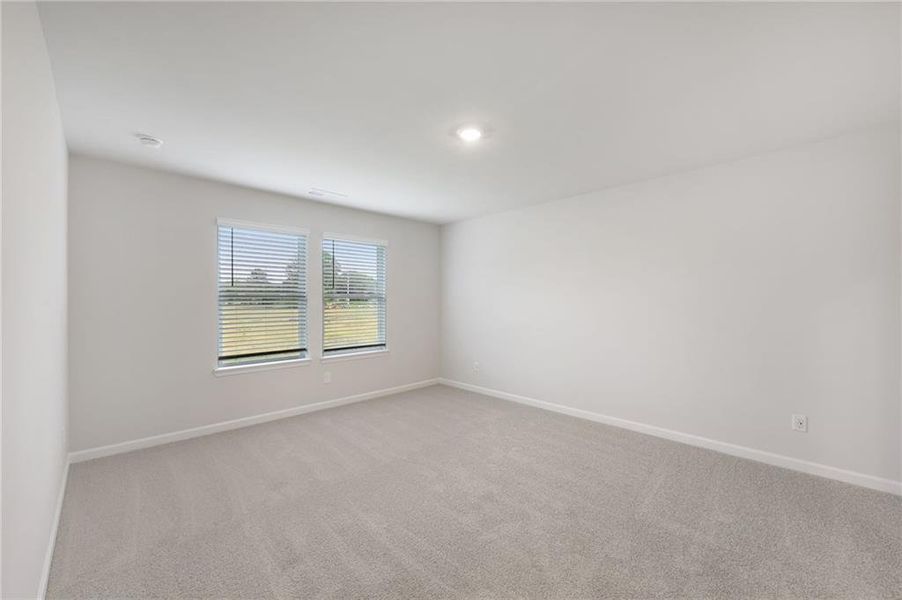 Spacious, unfurnished interior of a new home in Westmont Preserve, Powder Springs (Image 40).