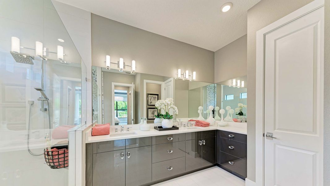 Owner's Bath
