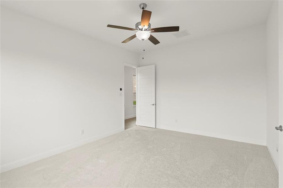 Spacious, unfurnished interior of a new home in Villas at Long Branch, Rowlett (Image 20).