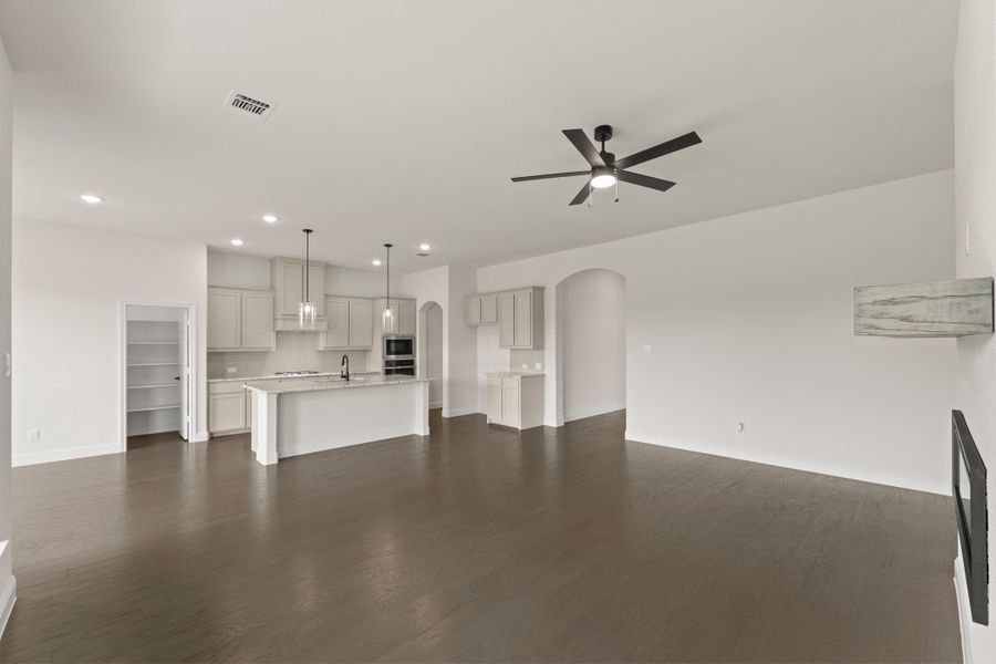 Spacious, unfurnished interior of a new home in Lovers Landing, Forney (Image 17).