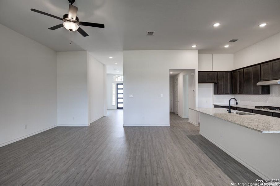 Spacious, unfurnished interior of a new home in The Reserve at Potranco Oaks, Castroville (Image 21).