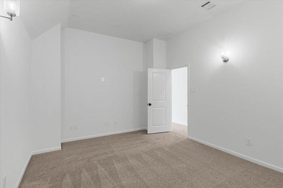 Spacious, unfurnished interior of a new home in , Missouri City (Image 45).