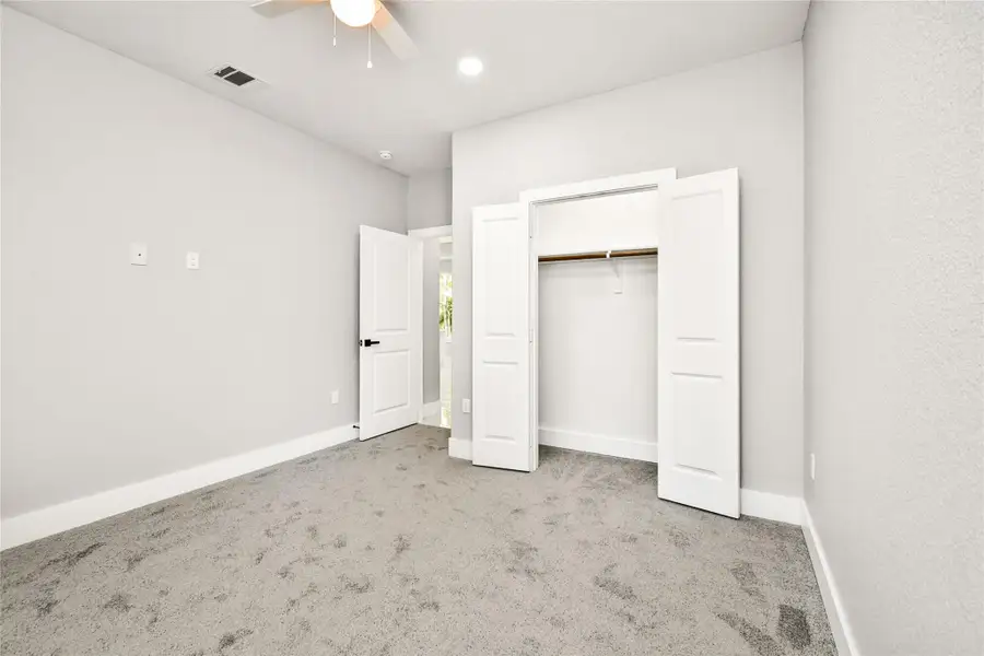 Spacious, unfurnished interior of a new home in , Willis (Image 22).