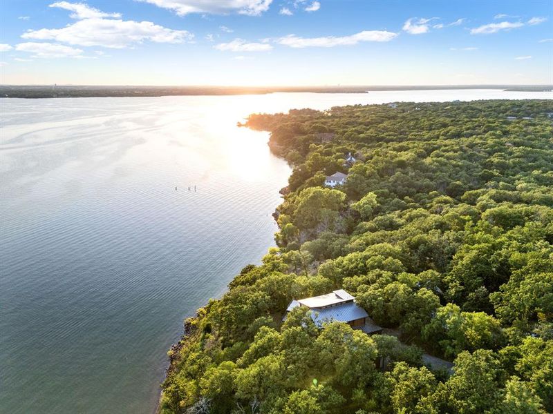 Natural landscape and outdoor views near  in Oak Point (Image 28).