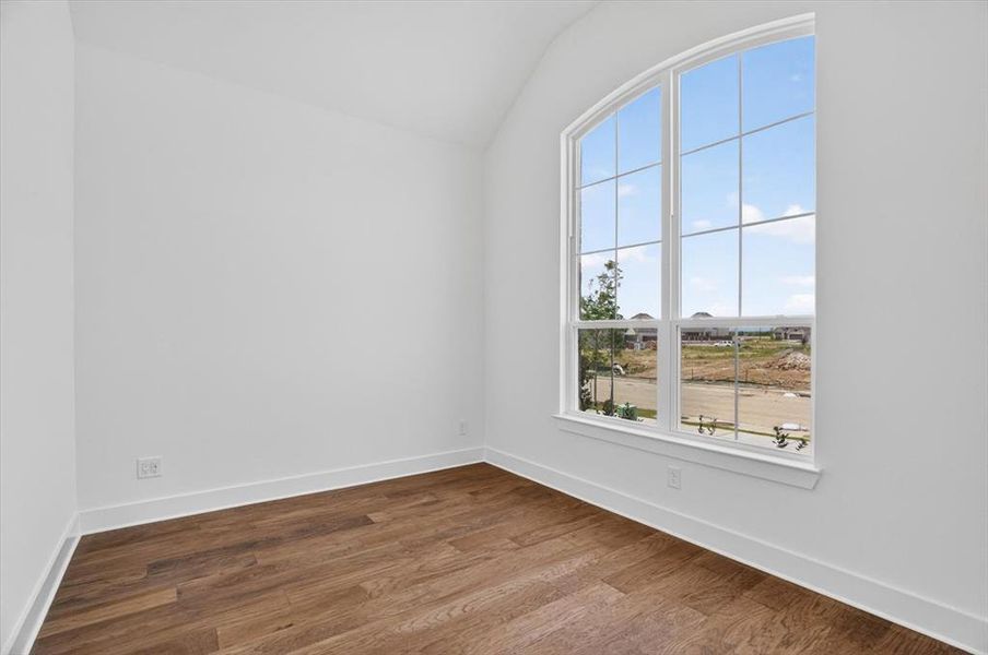 Spacious, unfurnished interior of a new home in Tavolo Park, Fort Worth (Image 23). Spacious, unfurnished interior of a new home in Tavolo Park, Fort Worth (Image 23).