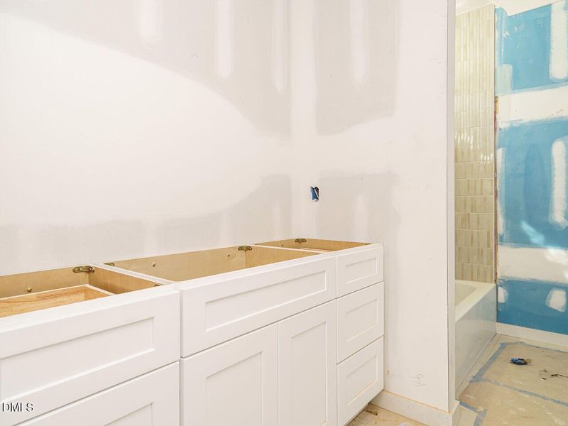 031-1280x960-bathroom