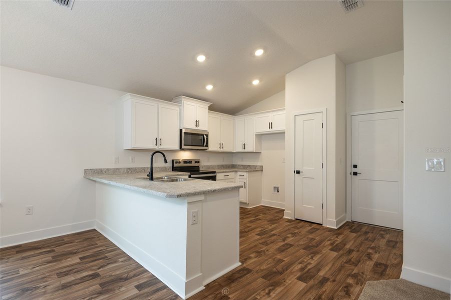 Furnished interior view inside a new home in Palm Coast, Palm Coast (Image 5).