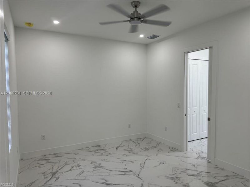 Spacious, unfurnished interior of a new home in , Lehigh Acres (Image 12).