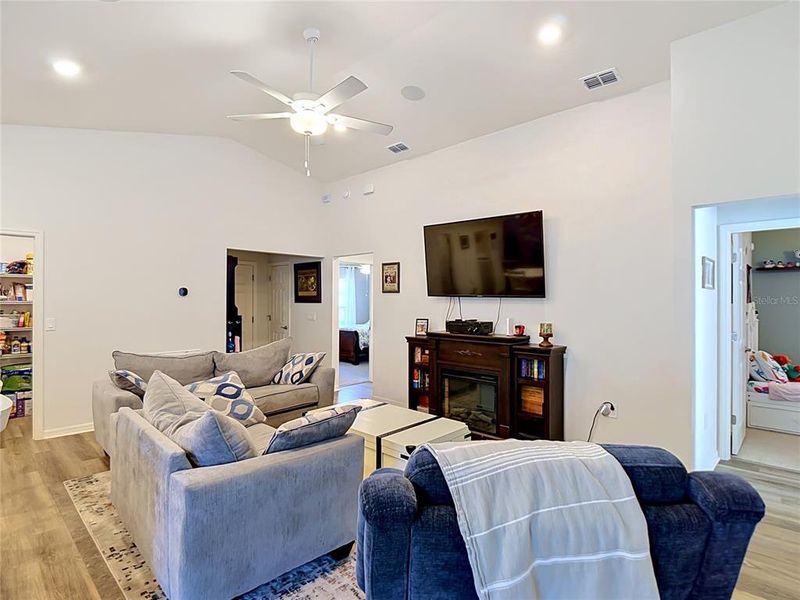 Furnished interior view inside a new home in Bradbury Creek, Haines City (Image 9). Furnished interior view inside a new home in Bradbury Creek, Haines City (Image 9).