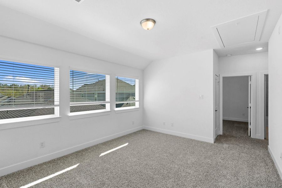 Spacious, unfurnished interior of a new home in Emory Glen, Magnolia (Image 21).