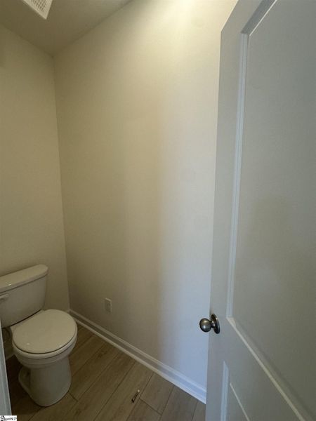 Spacious, unfurnished interior of a new home in Shiloh Trail, Wellford (Image 35).