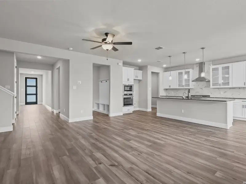 Spacious, unfurnished interior of a new home in Potranco Oaks, Castroville (Image 26). Spacious, unfurnished interior of a new home in Potranco Oaks, Castroville (Image 26).