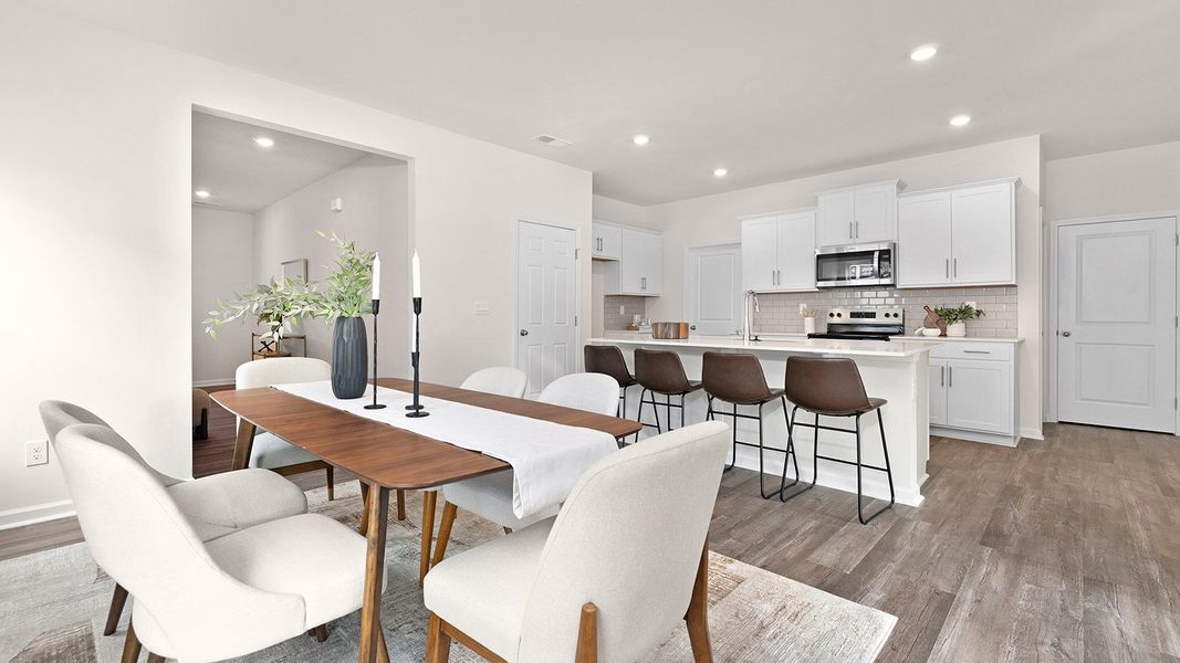 Representative furnished interior of a home built from the Plan by D.R. Horton in Valley View, Waynesville (Image 10). Representative furnished interior of a home built from the Plan by D.R. Horton in Valley View, Waynesville (Image 10).