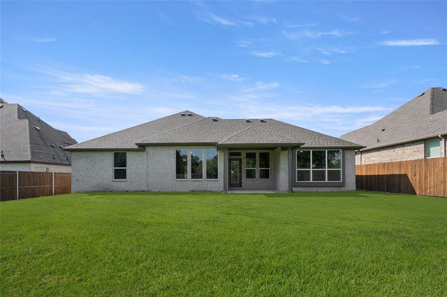 Exterior details and patio area of a home in Massey Meadows, Midlothian (Image 4). Exterior details and patio area of a home in Massey Meadows, Midlothian (Image 4).