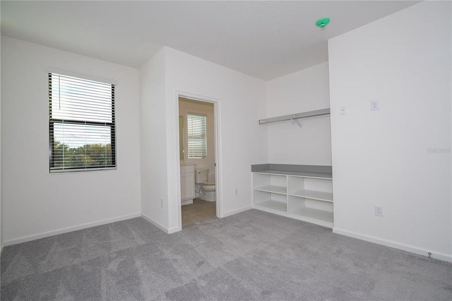 Spacious, unfurnished interior of a new home in , Orlando (Image 72).