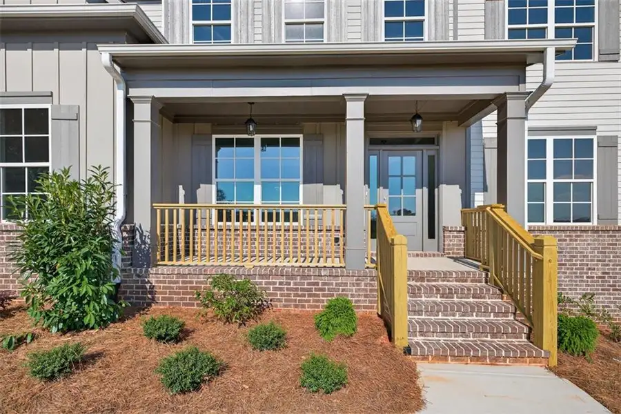 Exterior details and patio area of a home in , Gainesville (Image 4).