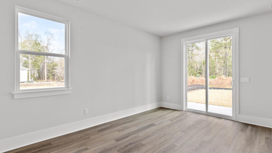 Spacious, unfurnished interior of a new home in Rolling Hills, Bolivia (Image 16).
