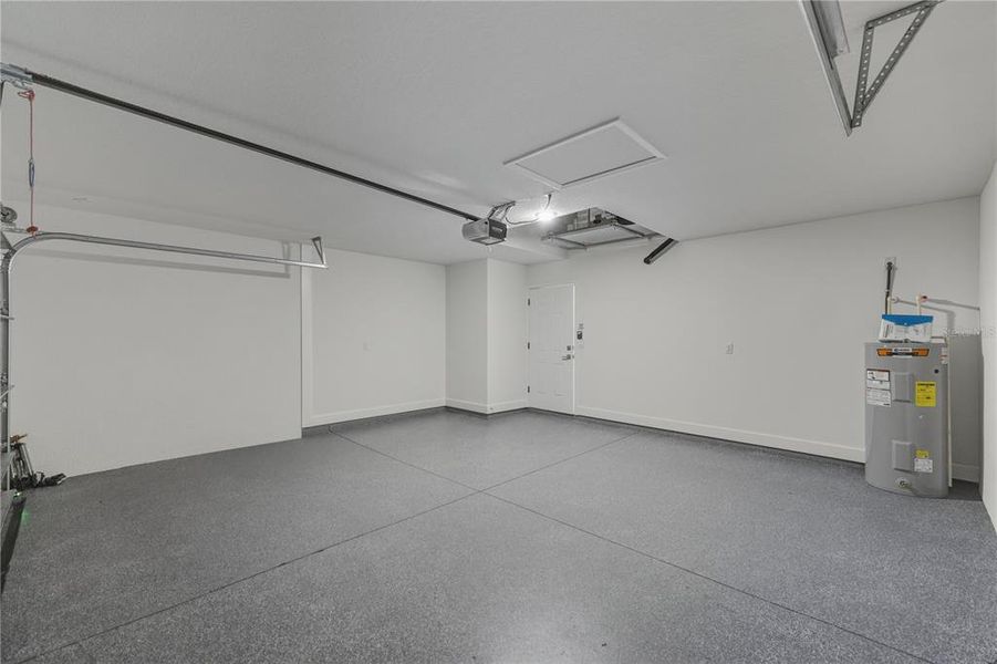 Spacious, unfurnished interior of a new home in , Summerfield (Image 14).
