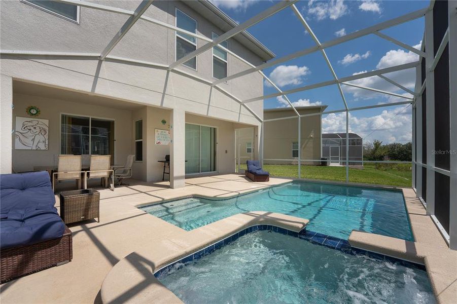 Furnished interior view inside a new home in , Davenport (Image 40).