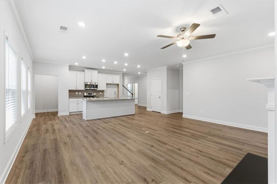 Spacious, unfurnished interior of a new home in , Dallas (Image 40).