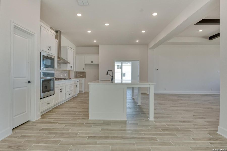Furnished interior view inside a new home in Waldsanger, New Braunfels (Image 5).
