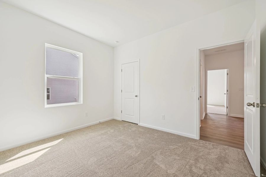 Representative images and renderings are for illustrative purposes. Actual structural options and design finishes of home may vary.