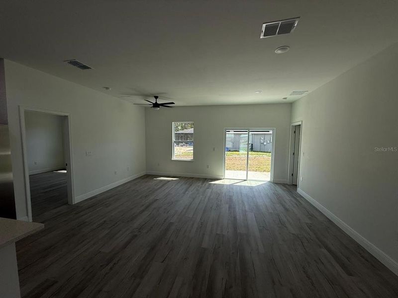 Spacious, unfurnished interior of a new home in , Ocala (Image 17).