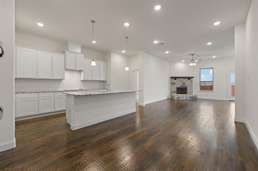 Image 21 of a home in .