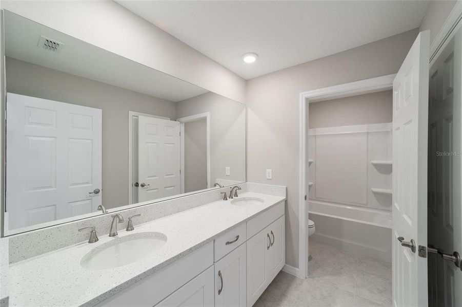 Furnished interior view inside a new home in Calesa Township, Ocala (Image 5).