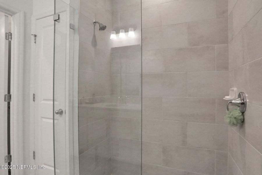 Image 47 of a home in .