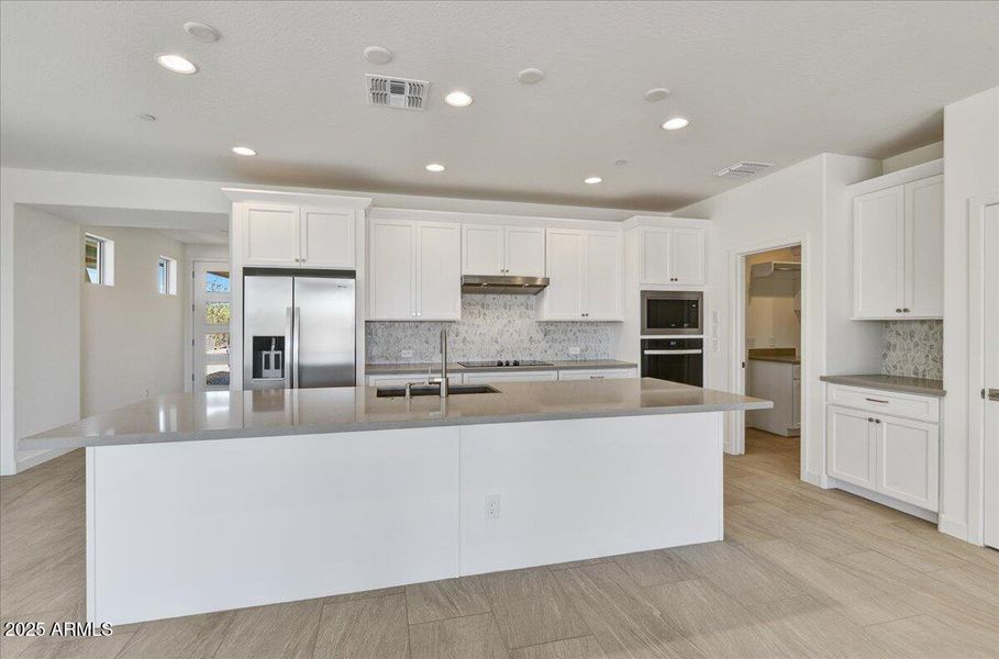 14-Kitchen 14-Kitchen